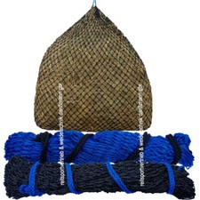 ein Heunetz ca 3 x 3 cm