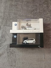 2 Sammler Modellautos in