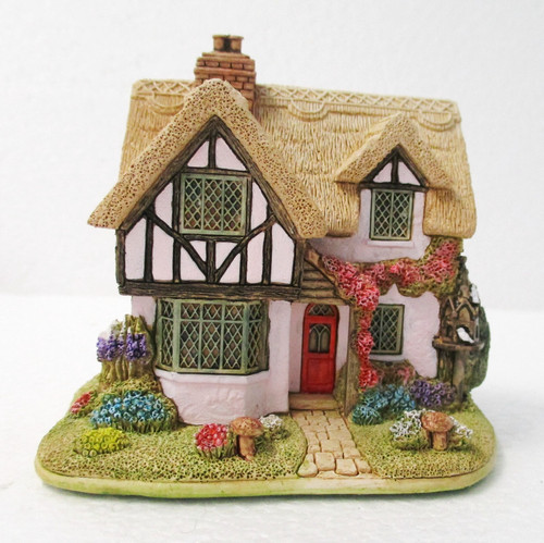 Lilliput lane hockley lodge - hockley,