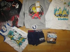 NEU Jungen Bekleidungspaket 26 Teile Paket 116 Motive T-Shirts Konvolut Badehose