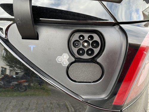 Tesla model y dc - x,