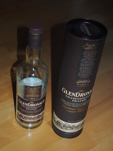 Schöne leere whisky - schöne, flasche