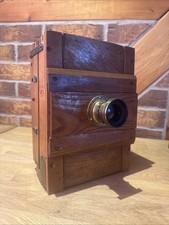 Antike Holz-Plattenkamera mit