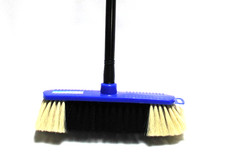 Besen, Haushaltsbesen,  mit Teleskopstiel bis 140 cm, 32 cm breit