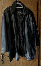 Damen Lederjacke Gr. 38/40, Schwarz, leicht wattiert, längere Form