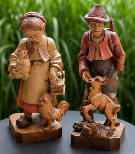 Holzfiguren handgeschnitzt - , &