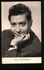 Musiker Fred Frohberg mit Armbanduhr, Ansichtskarte 