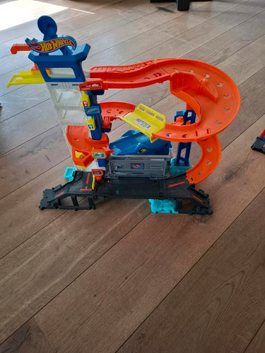 Hot wheels city hai angriff - hot,