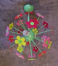 Deckenlampe mit Blumen