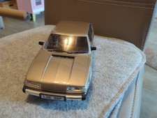 1/18  Rover 3500 in Goldfarbe
