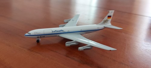 Flugzeugmodell boeing 707 - boeing,