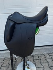 Equiline Dressursattel E9 18" L/33 schwarz Monoblatt Doppelleder -40% Rabatt