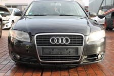 Audi A4 8E B7 Avant Schwarz