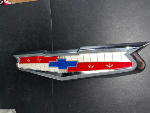 Chevrolet emblem trunk - emblem,