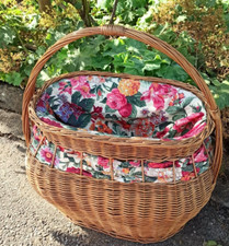 Wäsche Korb Wäschepuff  80er Jahre  Wäschetonne - Korbgeflecht mit Blumenstoff