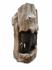 Baumstamm Schnitzerei Elefant