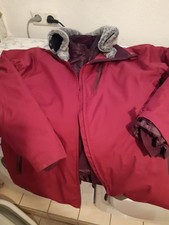 Tolle Skijacke (2 in 1) mit vielen Extras!