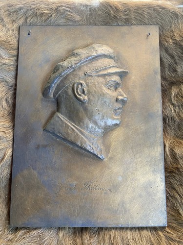 Ernst thälmann wandrelief - ernst,