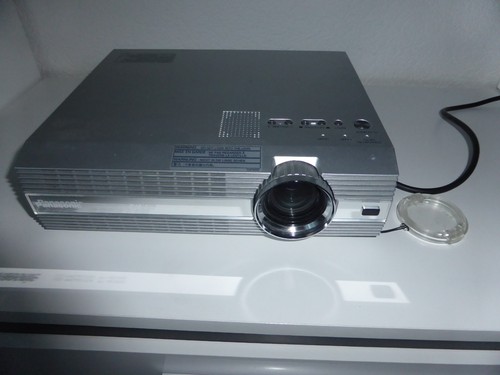 Lcd projector panasonic - lcd,
