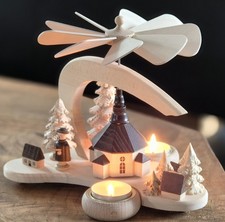 Tisch Pyramide klein 17cm