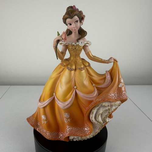 Disney showcase haute - disney, couture
