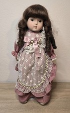 Große Porzellanpuppe 56 cm