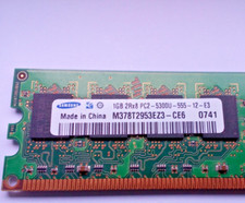 1x  Samsung M378T2953EZ3-CE6 PC2-5300U CL5 1GB DDR2 667MHz Arbeitsspeicher RAM