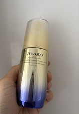Shiseido Vital Perfection SPF30 Uplifting and Firming Day Emulsion - 75 ml