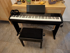 E-Piano Farbe schwarz mit