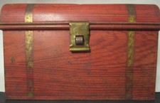 Große, alte Blechdose