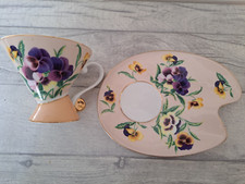 The Leonardo Collection - Pretty Peach 'MUM' Stiefmütterchen Tasse und Untertasse - Mama in Gold