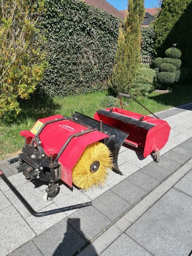 Kehrmaschine und schiebeschild - und,