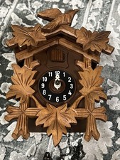 Ältere Kuckucksuhr aus Holz