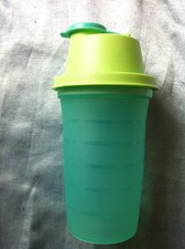 Tupperware Mix Fix Schüttelbecher 250 Shaker flip Messbecher shaky grün shake it