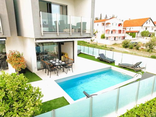 Apartment - 🌟🌟🌟🌟,