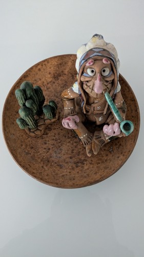 Indianerskulptur lustig als