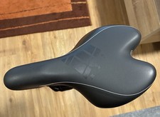 Damensattel von Selle Royal mit Sattelstütze (27,2 mm) passend für Sushi Bike