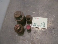 4 rostige Gewichte f