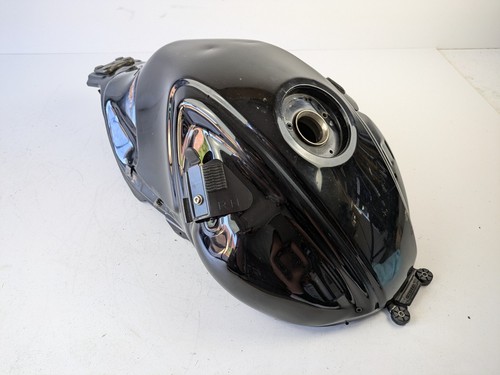Suzuki sfv650 gladius tank gas - suzuki,