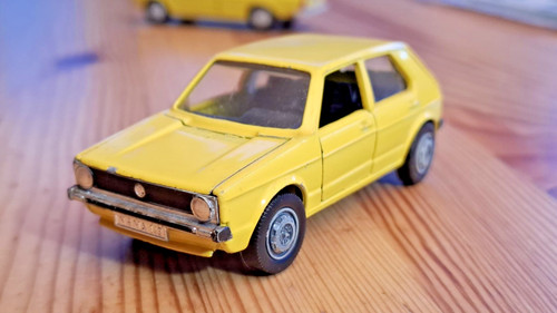 Schuco golf 43 gelb - , vw-golf