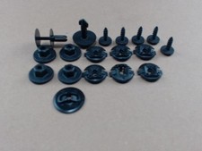 Audi A4 S4 RS4 A5 S5 RS5 Satz Befestigungsteile für Radhausschale 8K0098629