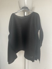 ISSEY MIYAKE Pleats Please Top