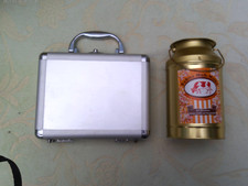 Alu-Schmuckkoffer mit Spiegel +Tragegriff 19 L x 15 B x 4 cm B Milchkanne  16 cm