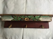 antik Wandgarderobe Altholz  florale Schnitzerei bunte Bemalung  - Jugendstil?