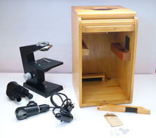 Carl Zeiss Jena Mikroskop mit Zubehör & Holzbox – 1,5x Okular – DDR Vintage Labo