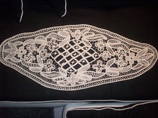 Tischdecke NADELSPITZE - POINT