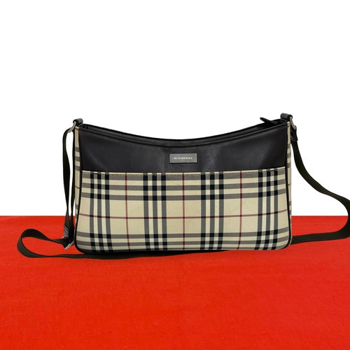 Burberry logo metal - burberry,