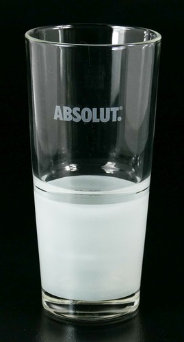 Absolut vodka und 4 cl - absolut,