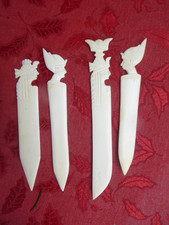 4 alte Brieföffner aus Bein geschnitzt ägyptische Motive 16- 19 cm guter Zustand