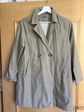 *** Moderne Regenjacke/ Regenmantel/Herbstmantel Gr. 152  von Zara ***wie Neu***